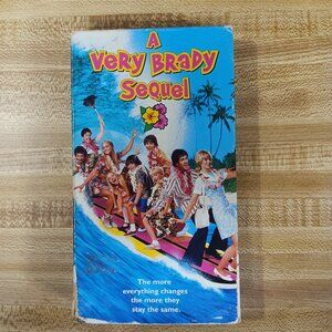 A Very Brady Sequel 1996 VHS Brady Bunch Shelley Long Gary Cole VTG 90s Cult Com